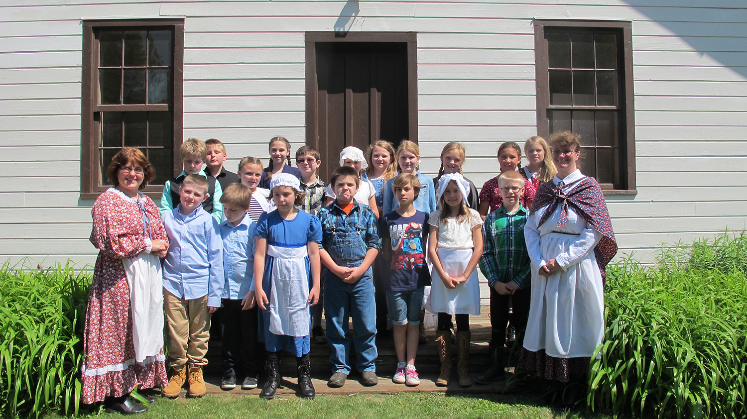 Mexico Elementary 4th Grade Students Visit One Room Schoolhouse